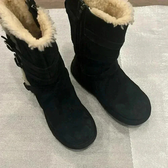 [US6]UGG AUSTRALIA  Becket II SHEEPSKIN 3 BUCKLE SIDE ZIP BLACK BOOTS F3012D - Picture 3 of 10